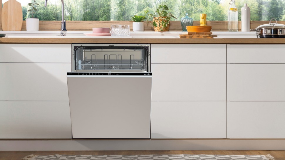 Встраиваемая посудомоечная машина Gorenje GV642E90