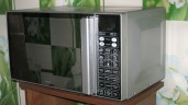 Микроволновая печь BBK 23MWC-982S/SB-M серебро/черный